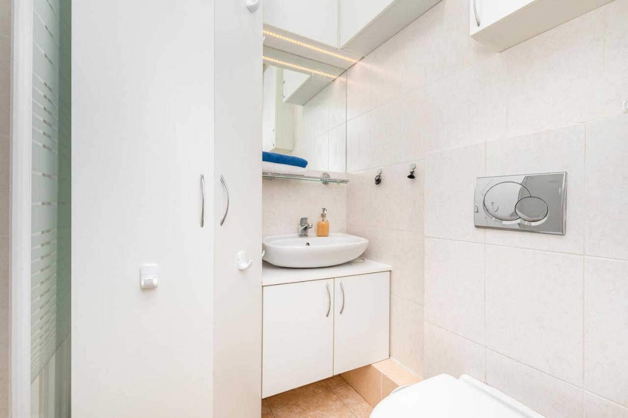 Apartament Emilii Plater By Your Freedom Warschau Exterior foto